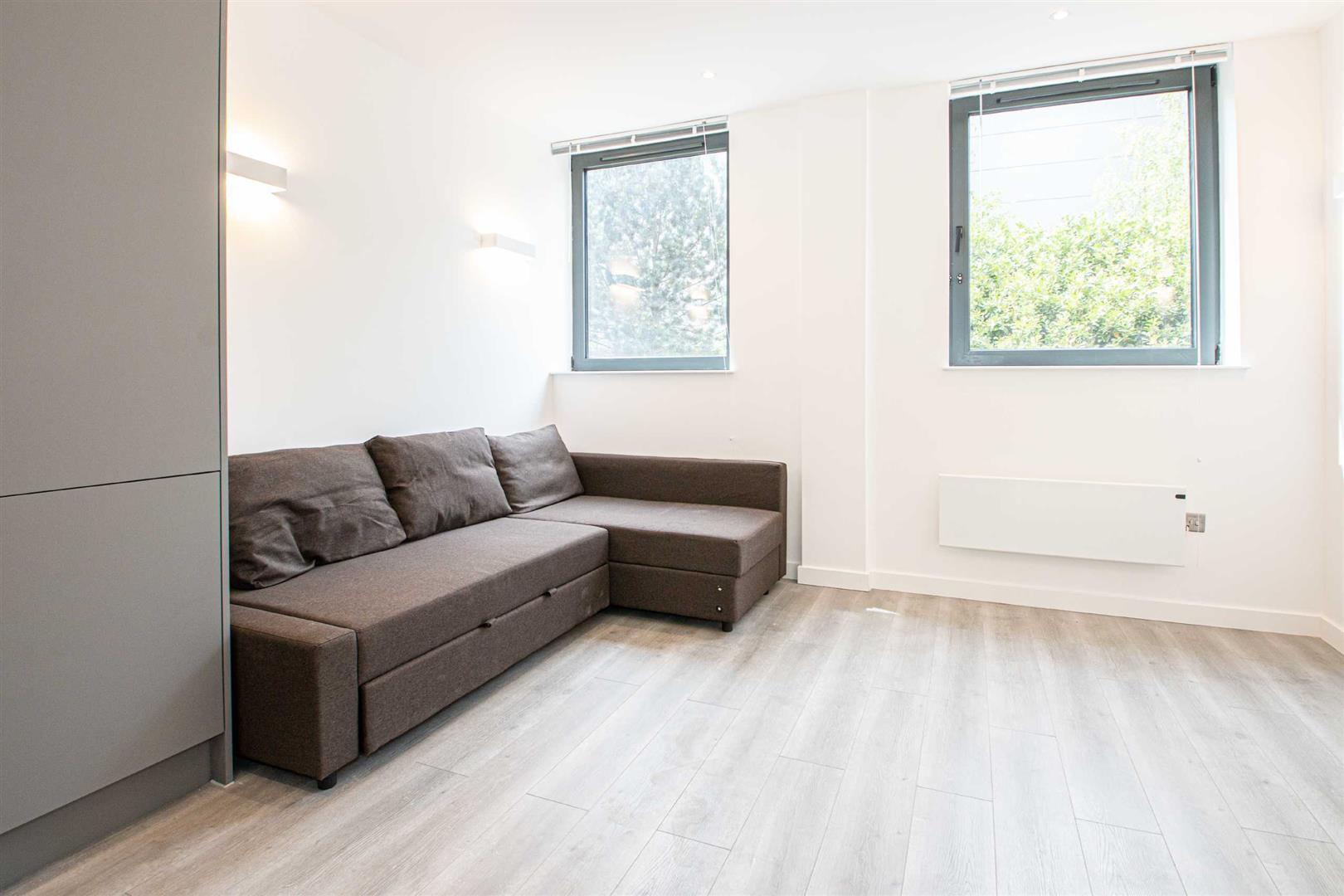 2 Foxhunter Drive, Linford Wood, Milton Keynes